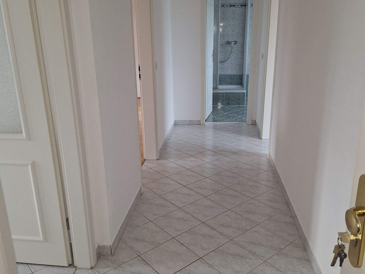 Sonnige Single- Dachwohnung am Brühl – Chemnitz – Vorschaubild 2