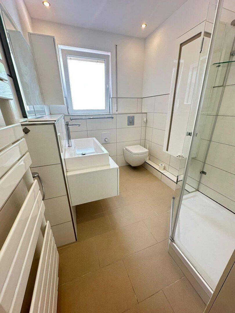 Frisch renoviert! Tolle 2-Zimmer-Wohnung mit Einbauküche und Loggia in Citylage – Bünde – Vorschaubild 6