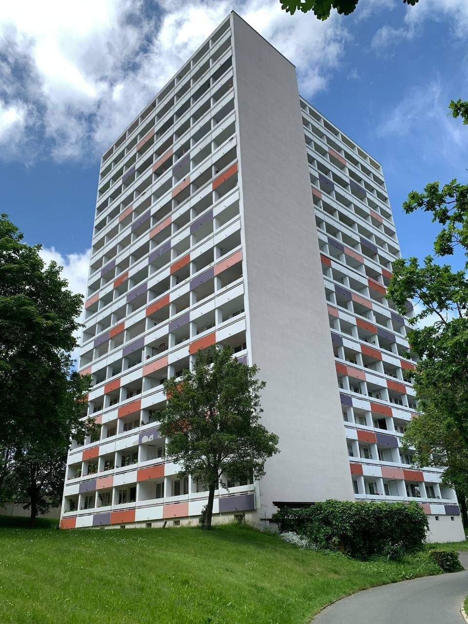 großzügige 3-Zimmer Wohnung mit toller Aussicht