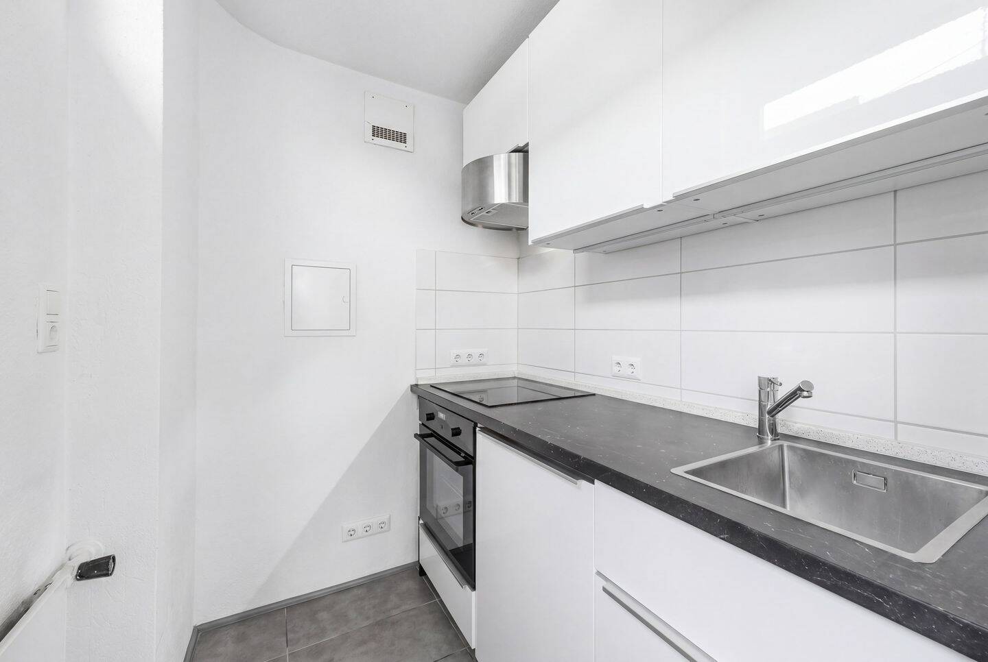 Wohnen mit Charakter: Vermietete 2,5-Zimmer-Galeriewohnung in direkter Nähe zum Ostpark – München – Vorschaubild 7