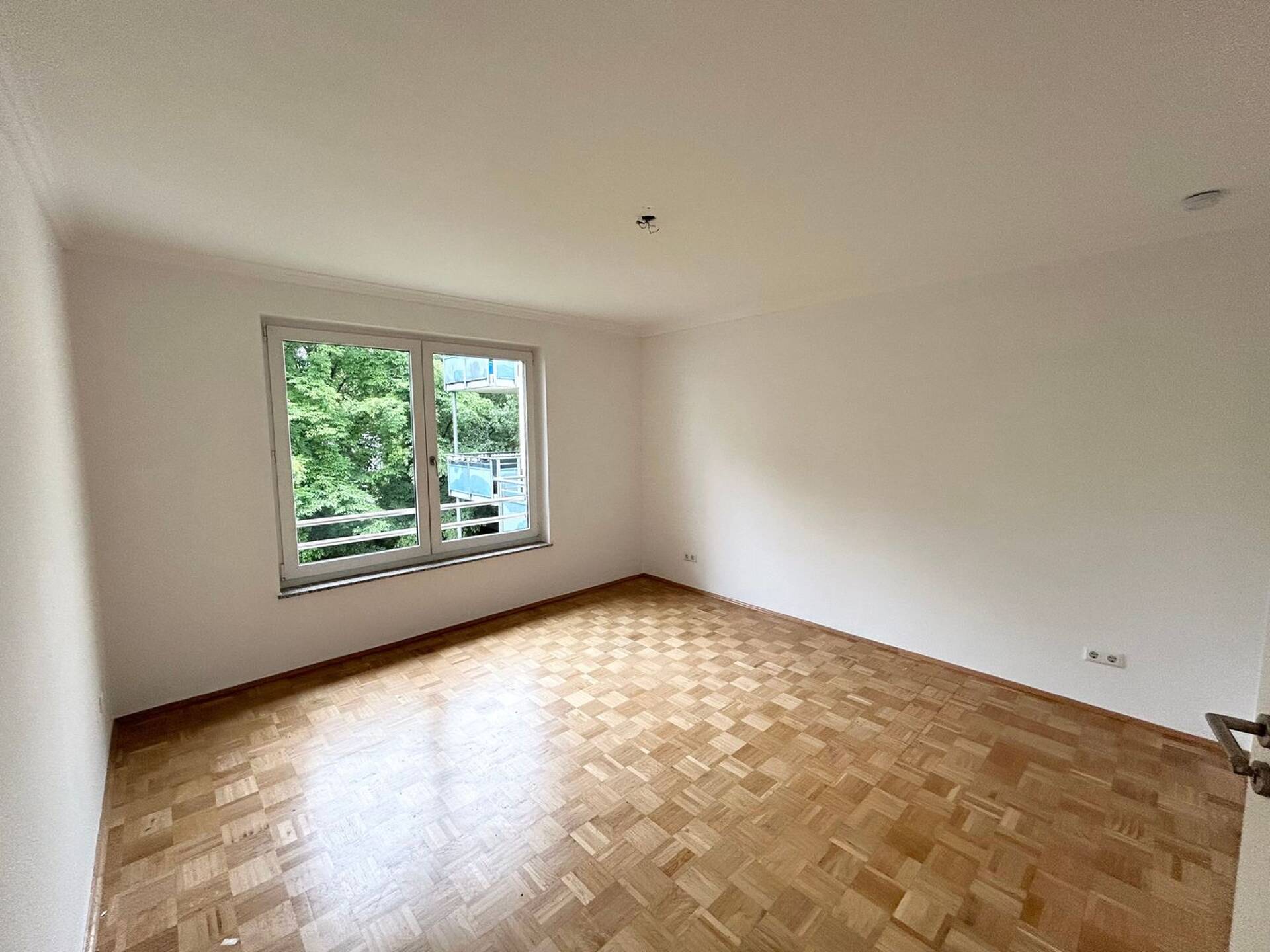 Etagenwohnung in 50935 Köln mit 79 m² kaufen