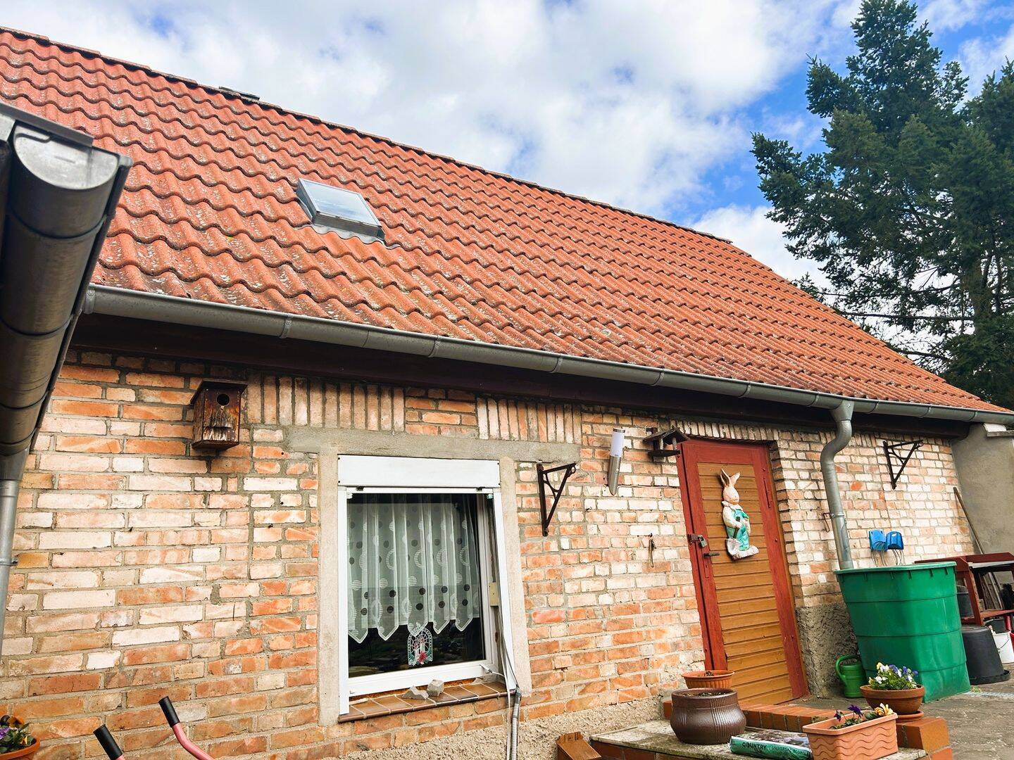 Charmantes Einfamilienhaus mit rustikalem Flair, Gartenidylle und viel Gestaltungspotenzial in Wettin-Löbejün! – Wettin-Löbejün – Vorschaubild 5