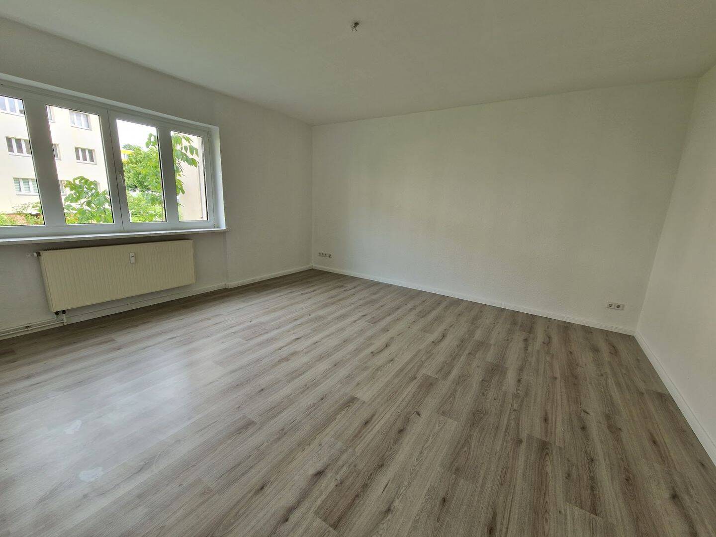 Hitzefrei fürs Budget: Zwei Kaltmieten frei - Einbauküche schon vorhanden! – Magdeburg – Vorschaubild 3