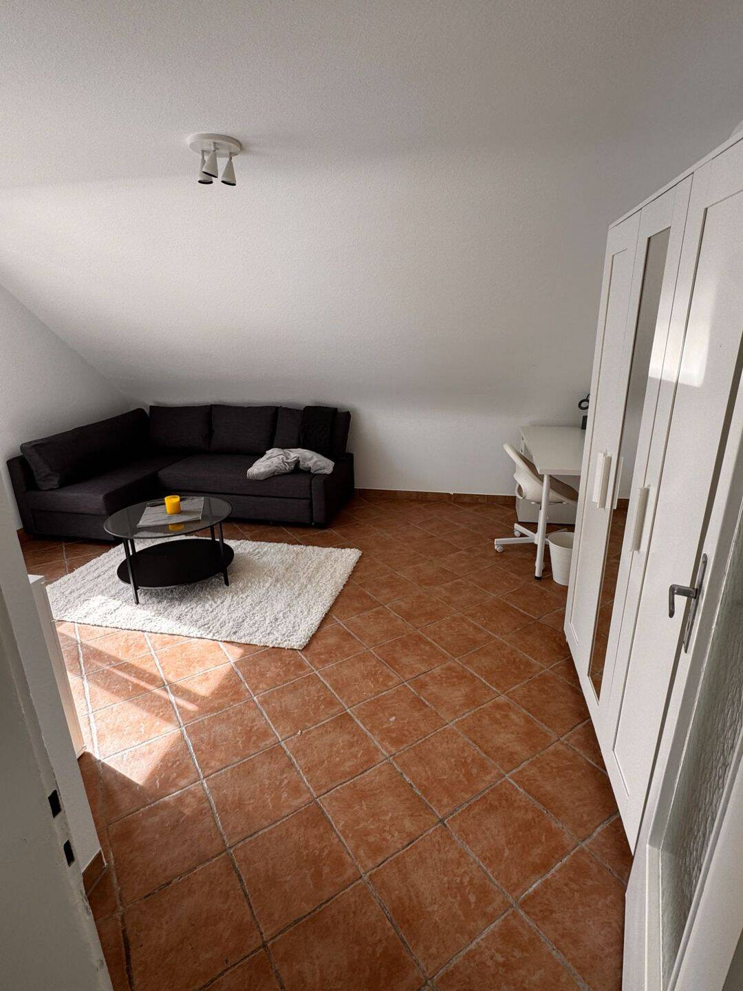möblierte Wohnung in Karlsruhe für Wohnen auf Zeit – Karlsruhe – Vorschaubild 2