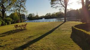 JOKER : 2 Zi. möbliert direkt an der Alster mit Garten Süd-West - BLICK auf den FEENTEICH – 22085 Hamburg – Vorschaubild 4