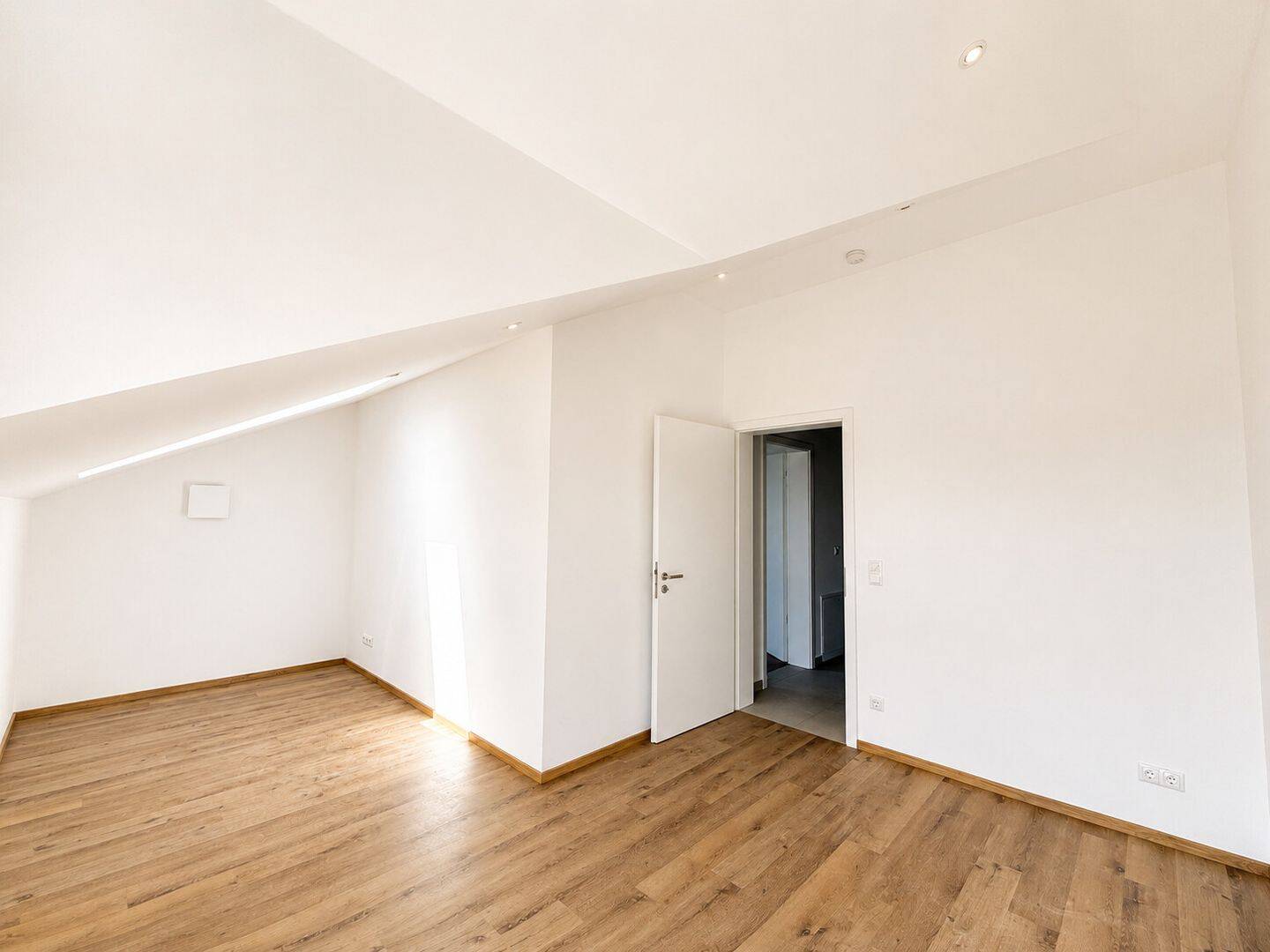 Exklusive Neubau-Doppelhaushälfte mit Einliegerwohnung und Garten zu verkaufen! – Teublitz – Vorschaubild 7