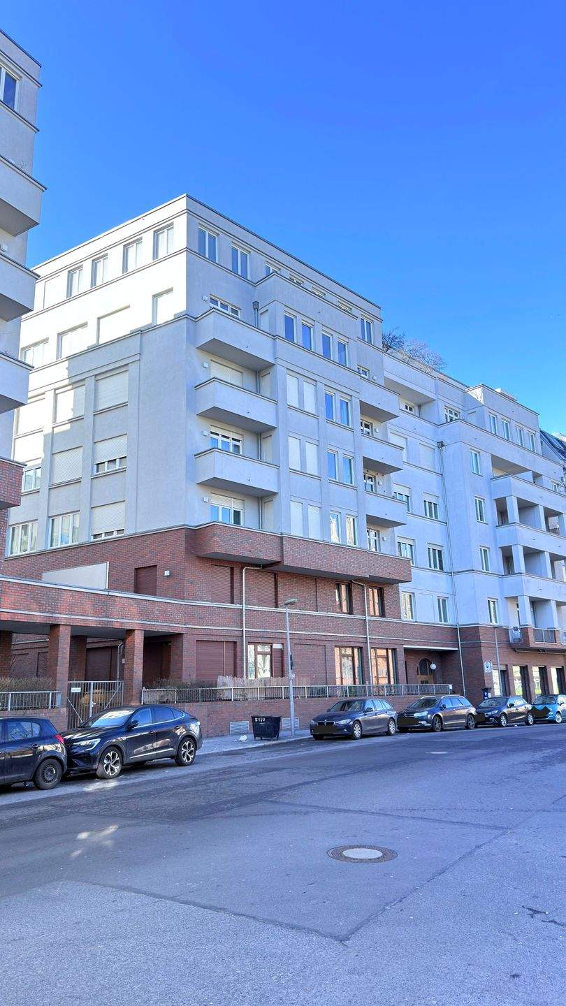 Modernes Wohnen im Herzen von Berlin Mitte – 2,5 Zimmer mit Balkon – Berlin – Vorschaubild 3