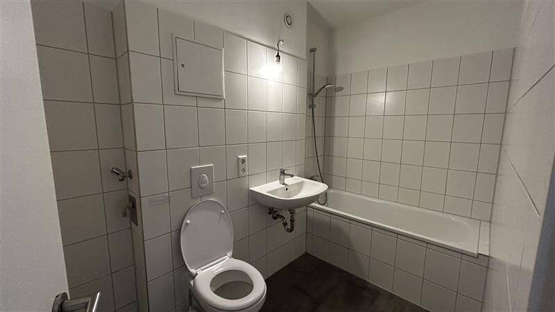 Attraktive 2-Zimmer-Wohnung mit Balkon in Berlin-Charlottenburg – Berlin – Vorschaubild 4