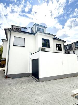 Neubau: traumhafte DHH mit hochwertiger Ausstattung, voll möbliert, mit Balkon und Garten zur Miete – 80992 München – Vorschaubild 5