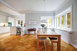 Klassischer Altbaucharme trifft modernen Wohnkomfort - Eigentumswohnung mit Garage in begehrter Lage – 22607 Hamburg – Vorschaubild 5