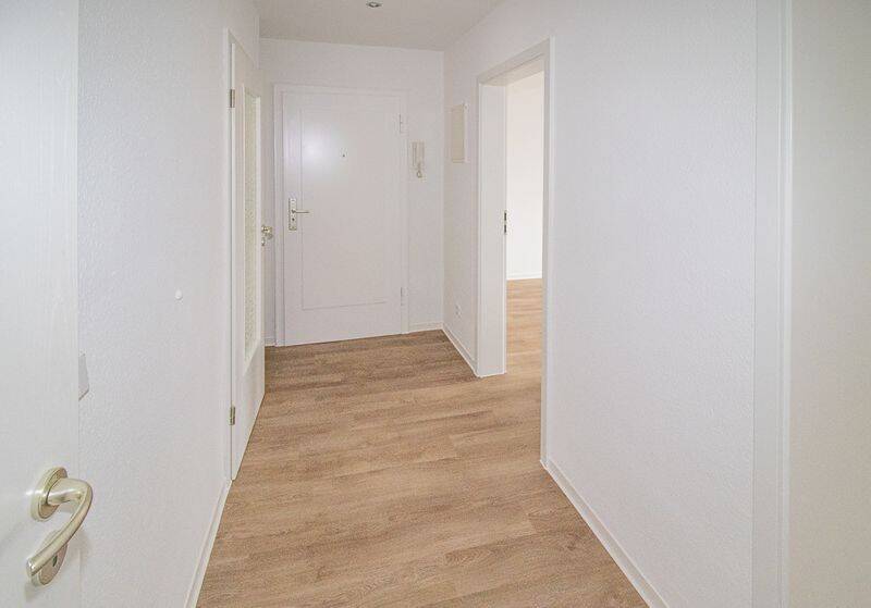 ACHTUNG! Frisch gestrichen! Schicke Kaßbergwohnung mit Balkon – Chemnitz – Vorschaubild 2