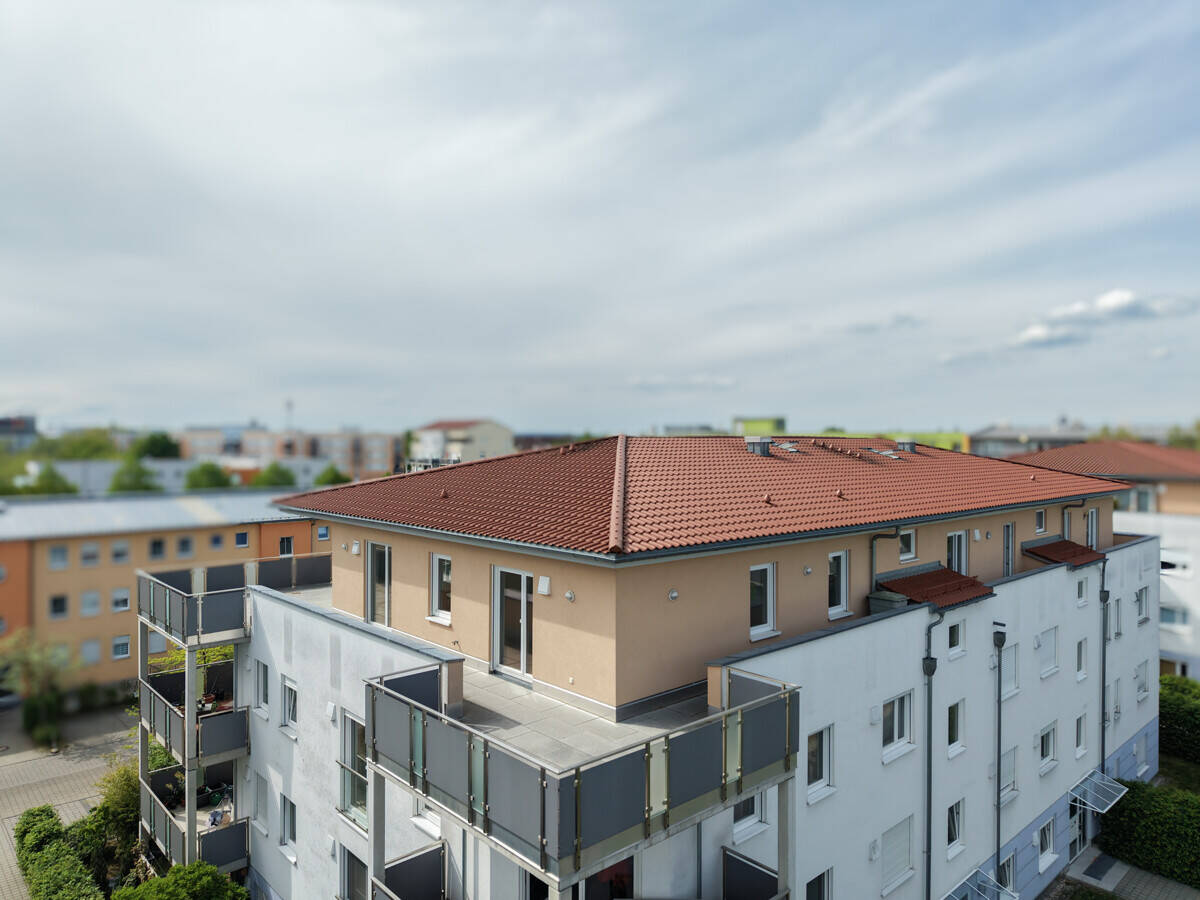 Hochwertige Penthouse-Wohnung mit weitläufiger Dachterrasse in Ingolstadt-Hollerstauden! – Ingolstadt – Vorschaubild 2