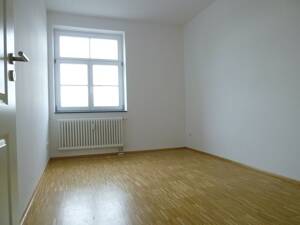 seltene Gelegenheiheit! 4-Zimmerwohnung mit 2-Balkonen in gepflegter Familiefreundlicher Wohnanlage! – 1097 Dresden – Vorschaubild 6