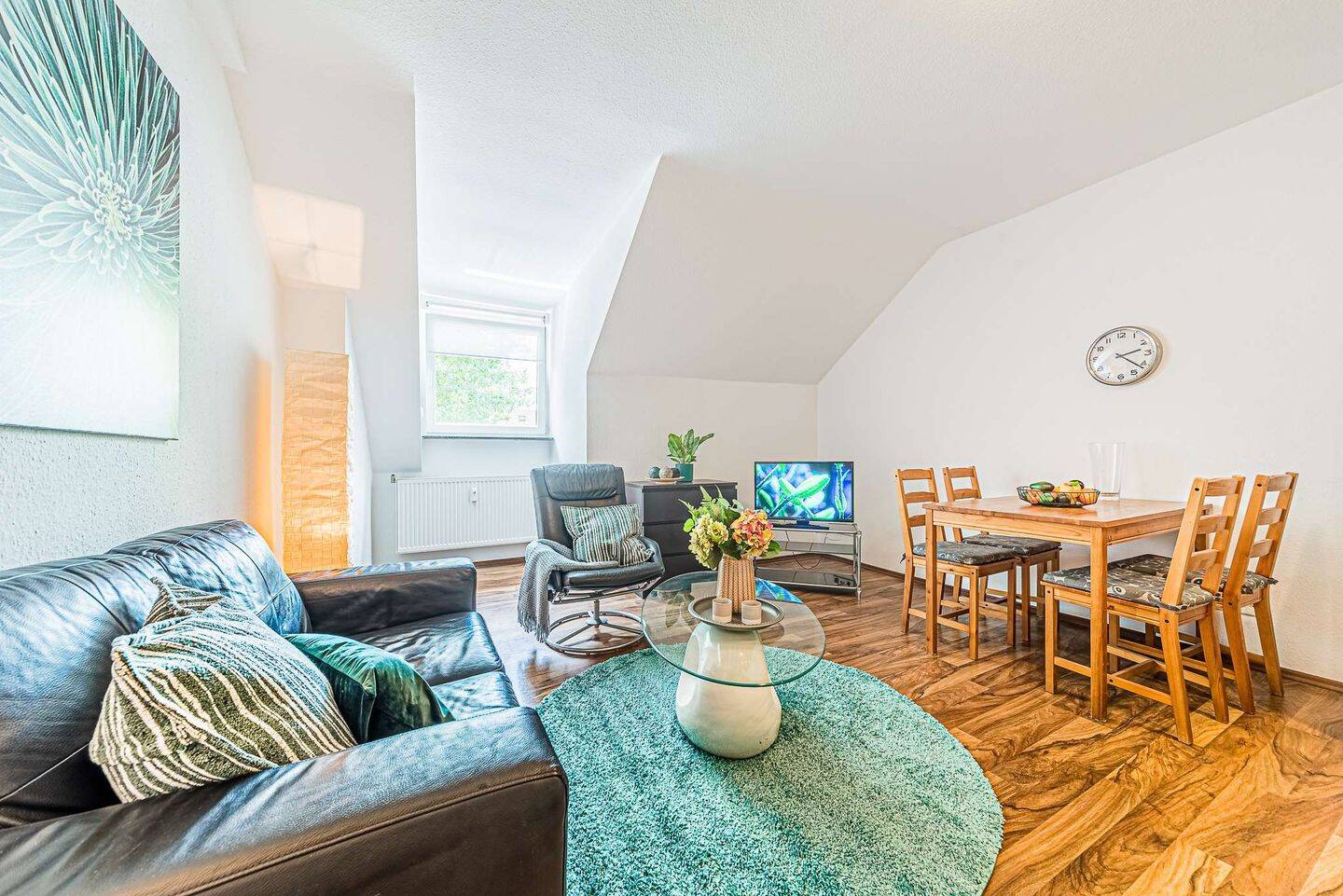 Schön möblierte 2-Zimmer-Wohnung an der Berger Str. – Frankfurt am Main – Vorschaubild 2
