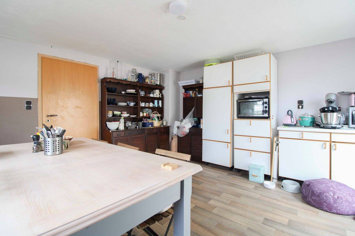 Gestalten Sie ihr neues Zuhause: Renovierungsbedürftiges Einfamilienhaus inkl. Halle in Villingen – Hungen – Vorschaubild 3