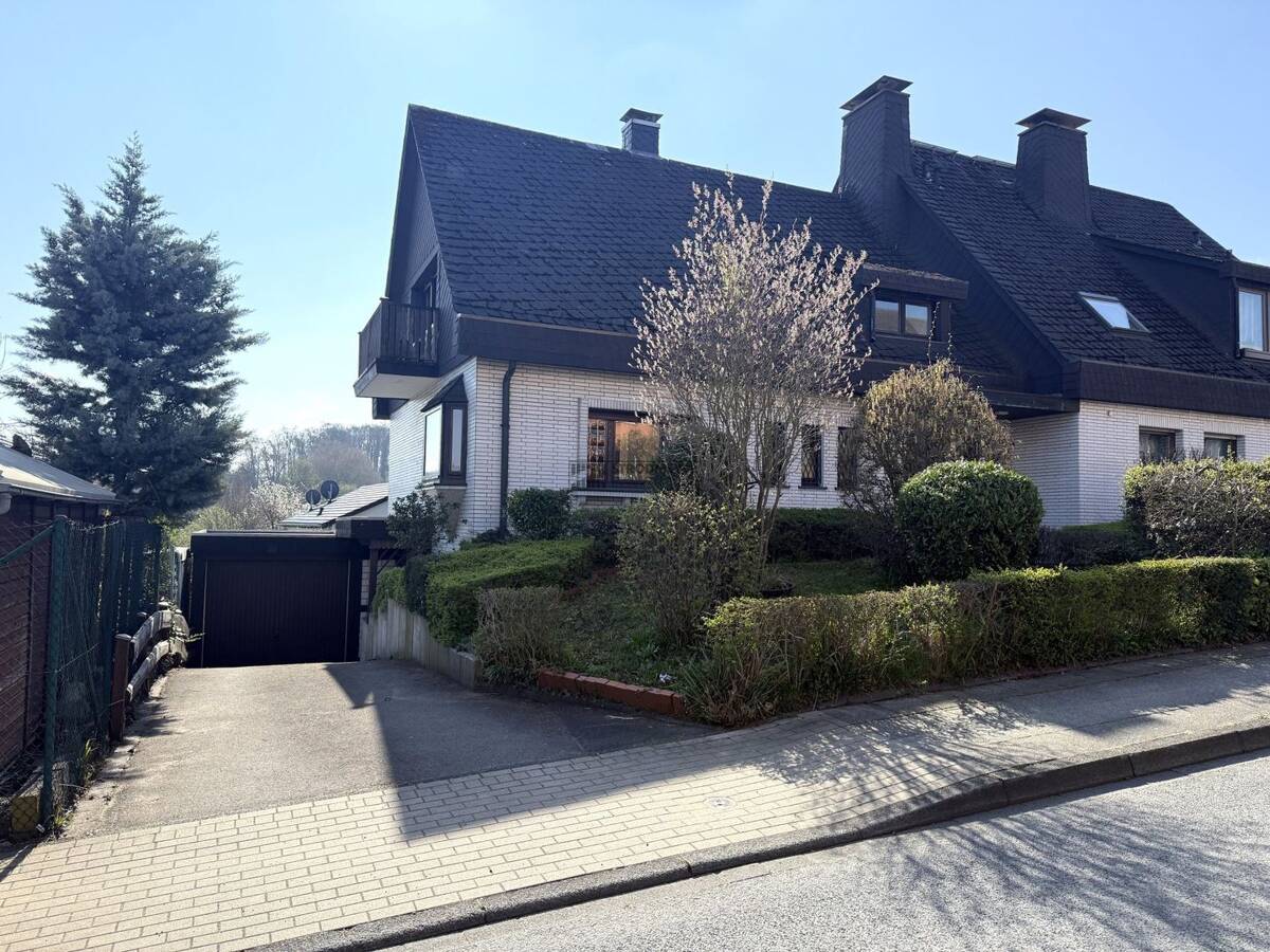 Gemütliche DHH mit separatem Appartement in gepflegter Nachbarschaft – 58093 Hagen – Bild 1 von 9