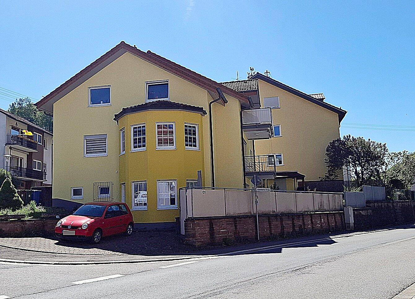 Dreifamilienhaus ohne Renovierungsstau – Schönau – Vorschaubild 2