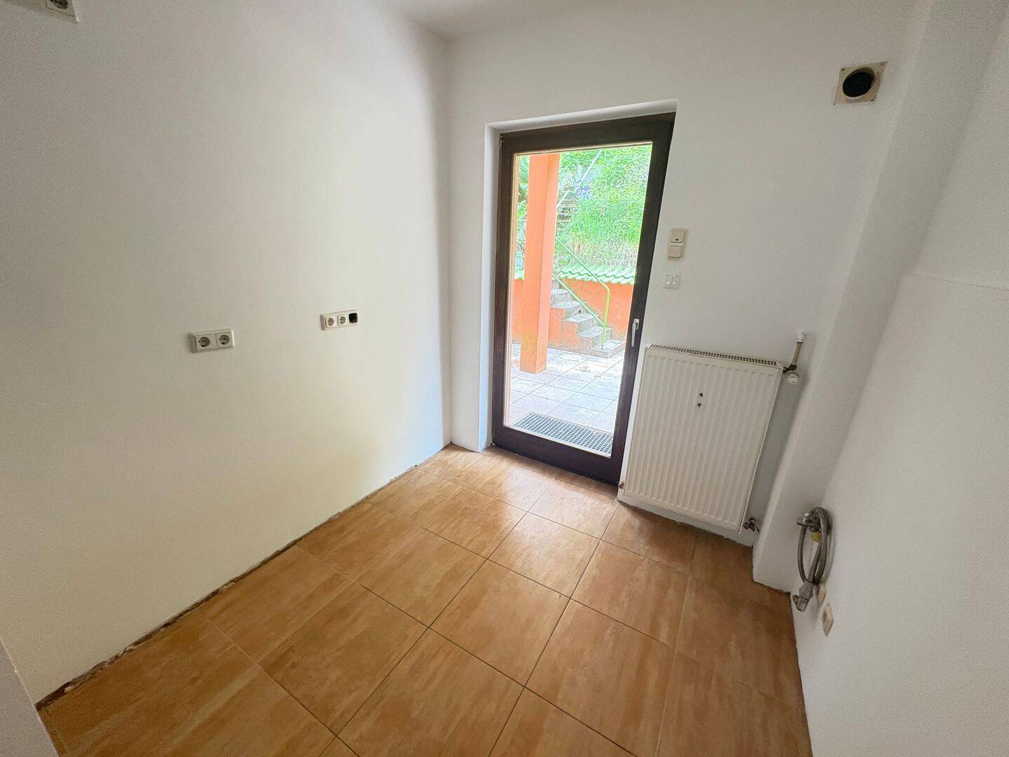 Frisch renovierte 4 ZKB Wohnung ab sofort zu vermieten ! – Trier – Vorschaubild 6