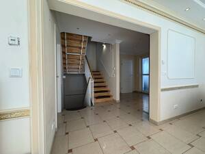 Doppelhaushälfte mit Dachterrasse und Carport – 60433 Frankfurt am Main – Vorschaubild 2