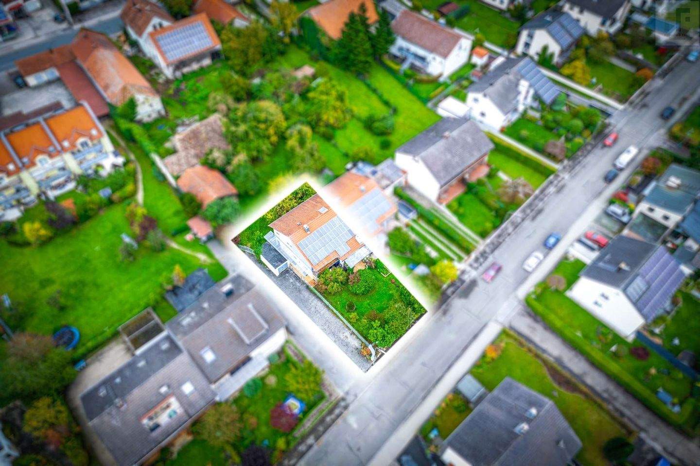 ** Preisanpassung ** XXL-Doppelhaushälfte mit großem Grundstück in Friedrichshofen – Ingolstadt – Bild 1 von 9