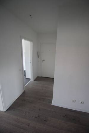 DU-Neudorf, Sternbuschweg 255, 3. OG, Aufzug, 50 m², kompl. renoviert, 1 Wohn -, 1 Schlafzimmer, Küche, Diele, Bad – 47057 Duisburg – Vorschaubild 4