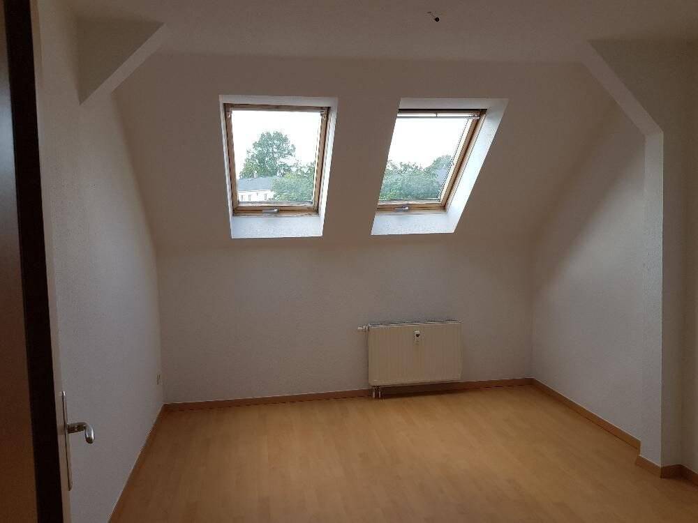 3-Zi.-Zimmer Dachgeschoßwohnung in ruhiger Lage mit großem Wohnzimmer – Chemnitz – Vorschaubild 7