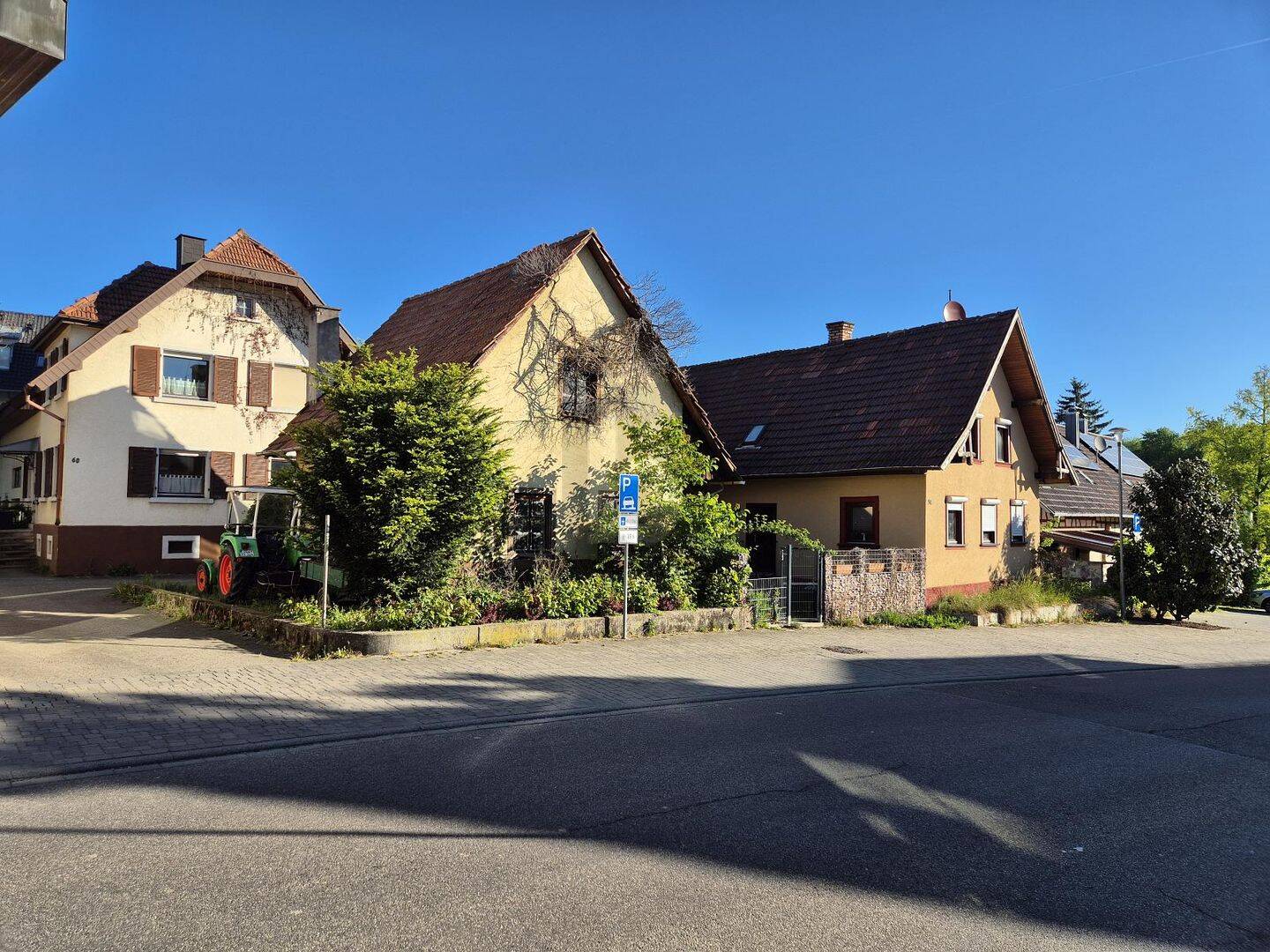 2 WOHNHÄUSER IM PAKET: VIEL PLATZ MIT WERKSTATT