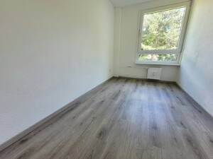 Schöne 5-Zimmer-Wohnung mit Balkon! – 45279 Essen – Vorschaubild 4
