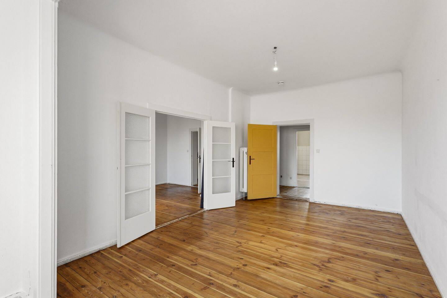 **Verwirklichen Sie Ihre Wohnideen - Altbau in begehrter Lage** – Berlin – Vorschaubild 5