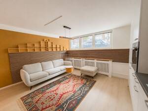 Ihr neues Zuhause: Sanierte 3-Zimmer Wohnung im Belgischen Viertel