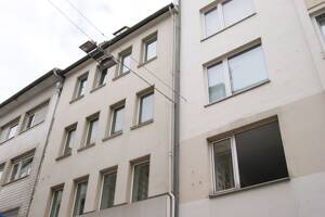 Am Dienstag 11.08.26 um 14:00 Uhr Besichtigung kommen Sie vorbei !!!! Sehr schöne 1 - Zimmer Wohnung , mit Flur Einbauschrank und Bad – 53111 Bonn – Vorschaubild 2