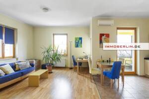 IMMOBERLIN.DE - Hell & stimmungsvoll! Altbauwohnung mit Loggia beim Tempelhofer Feld – 12101 Berlin – Vorschaubild 3