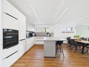 Luxuriöses Wohnensemble in Regensburg - kernsaniert, Pool, Outdoor-Kitchen & Grünblick! – 93055 Regensburg – Vorschaubild 5
