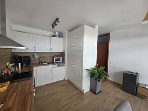 Idyllisch wohnen im Mainviertel - Charmante Split-level Wohnung mit EBK, 2 Balkone, KFZ-Stellplatz – 97082 Würzburg – Vorschaubild 3