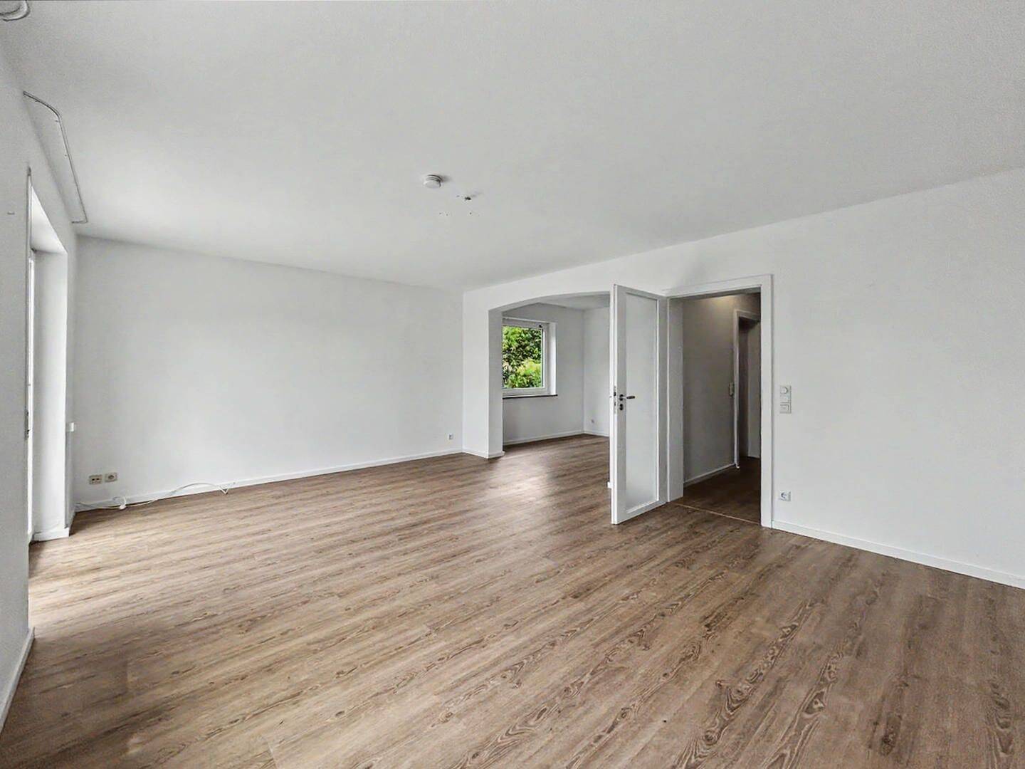 Modernisierte Doppelhaushälfte mit gepflegtem Garten in ruhiger Wohnlage von Ingolstadt-Gerolfing – Ingolstadt – Vorschaubild 5