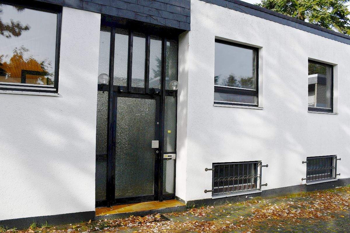 **RESERVIERT** Charmanter Bungalow in ruhiger waldrandnaher Wohnlage von Darmstadt-Kranichstein – Darmstadt – Vorschaubild 2