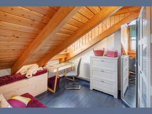 Möbliert: Sehr schöne Dachgeschosswohnung in ruhiger Lage – 80937 München – Vorschaubild 6