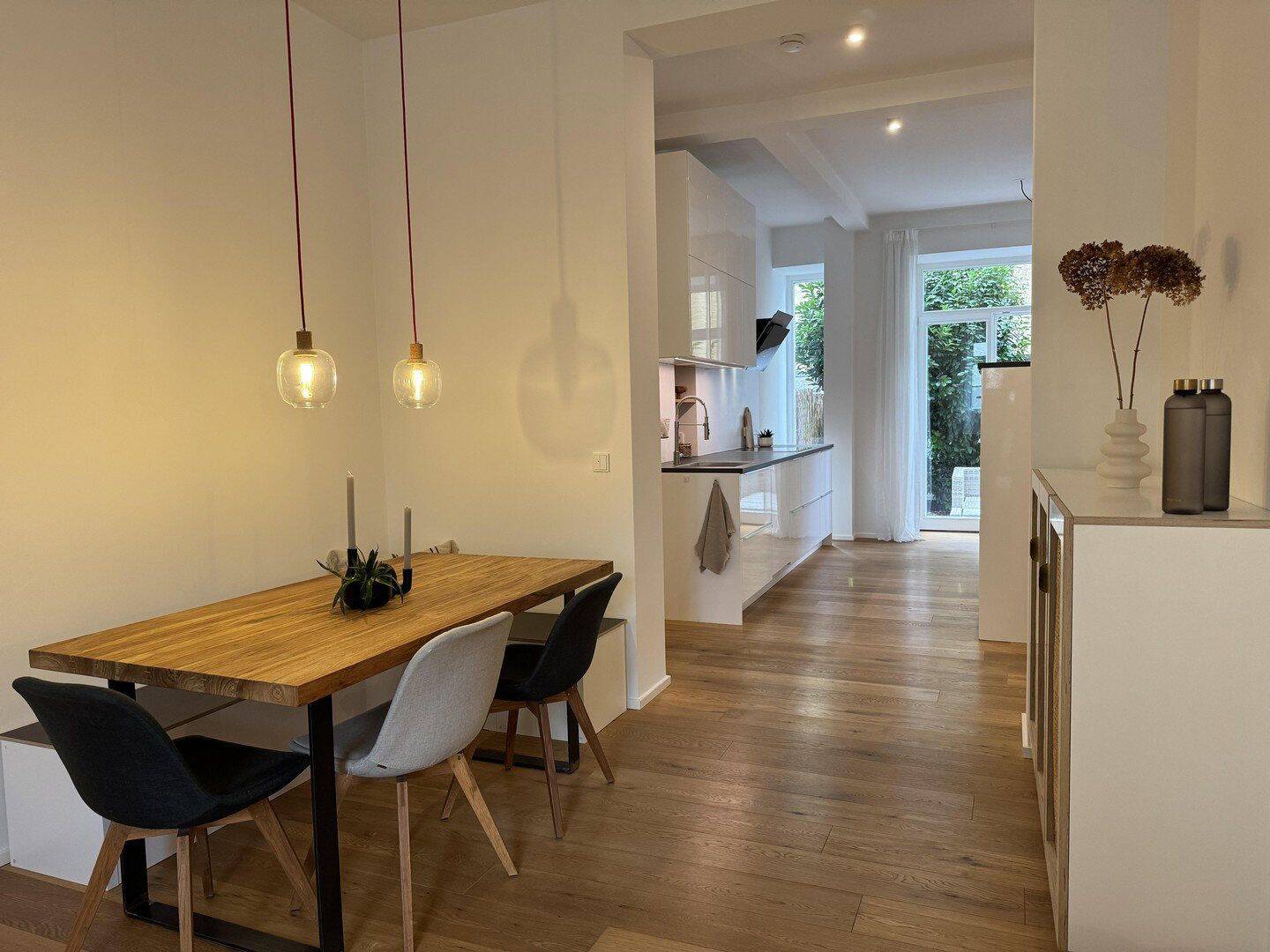 Modernes, zentrales Altbau-Loft - möbliert – München – Vorschaubild 2