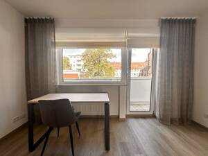 Helle Wohnung mit Balkon in Alt-Saarbrücken – 66117 Saarbrücken – Vorschaubild 3