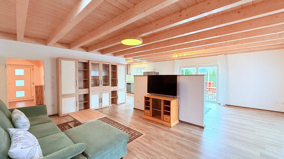 ... AIGNER - Wohnen auf einer Ebene: neuwertiger, ästhetischer Bungalow für gehobene Ansprüche ... – Ering – Vorschaubild 2