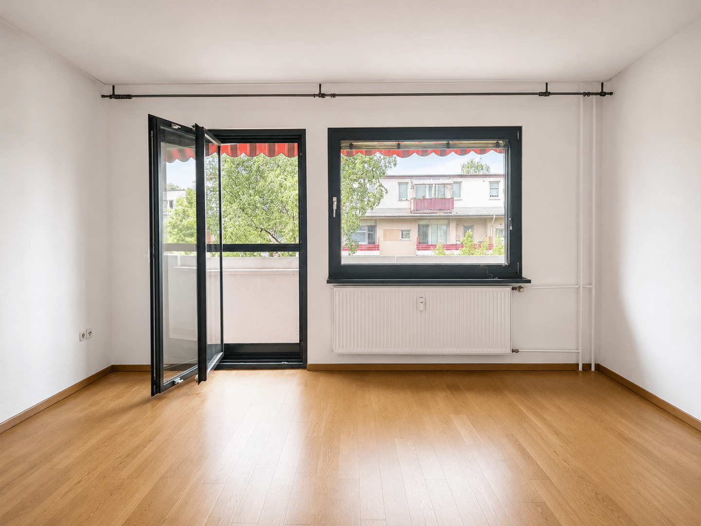 Helle 2-Zimmer-Wohnung mit Balkon und Stellplatz in Berlin-Mitte