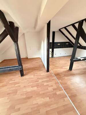 4-Zimmer-Dachgeschosswohnung mit Altbaucharme am Fuße des Kaiserbergs – 47058 Duisburg – Vorschaubild 3