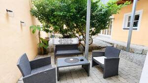 Vermietete 2-Zimmer-Wohnung mit Innenhofterrasse in bester Regensburger Altstadtlage – 93047 Regensburg – Vorschaubild 5