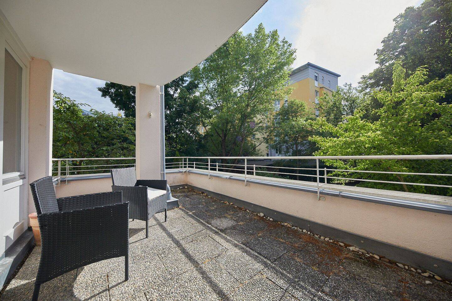 3er WG, MÖBILIERT, super LAGE, neu SANIERT, Blick ins GRÜNE :-) – München – Vorschaubild 5