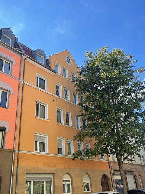 Schicke sanierte 3-Zi-Whg. in einem sehr gepfl. MFH mit Balkon!