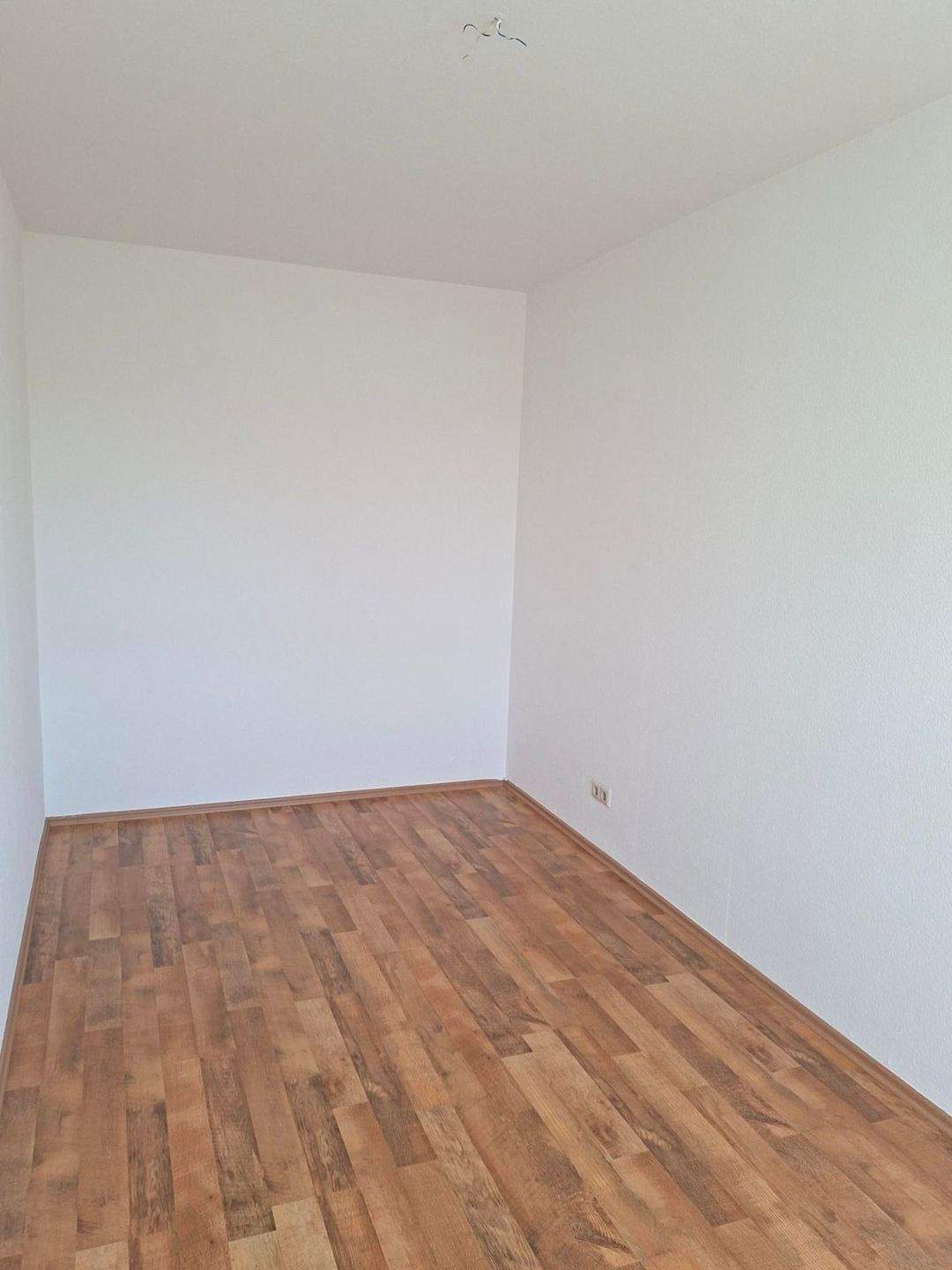 Gemütliche 3-RW mit Balkon & Aufzug – Chemnitz – Vorschaubild 7