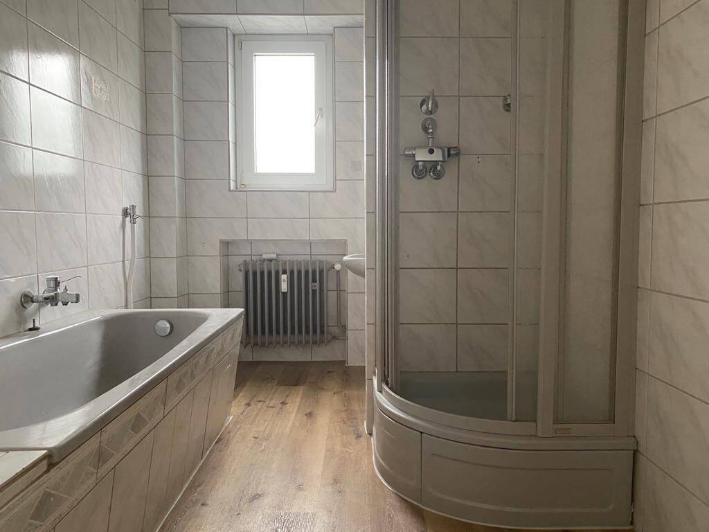 gepflegte, große 3 zimmer Wohnung