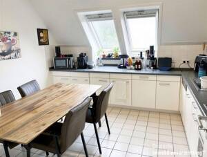 Wohnen auf zwei Ebenen - gepflegte Maisonette mit Balkon und TG-Stellplatz – 22523 Hamburg – Vorschaubild 5