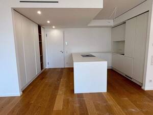 Süd-Ausrichtung, 5. Obergeschoss, Weitblicke, Community-Features (Fitness, Co-Working, Dachterrasse) – 20457 Hamburg – Vorschaubild 3