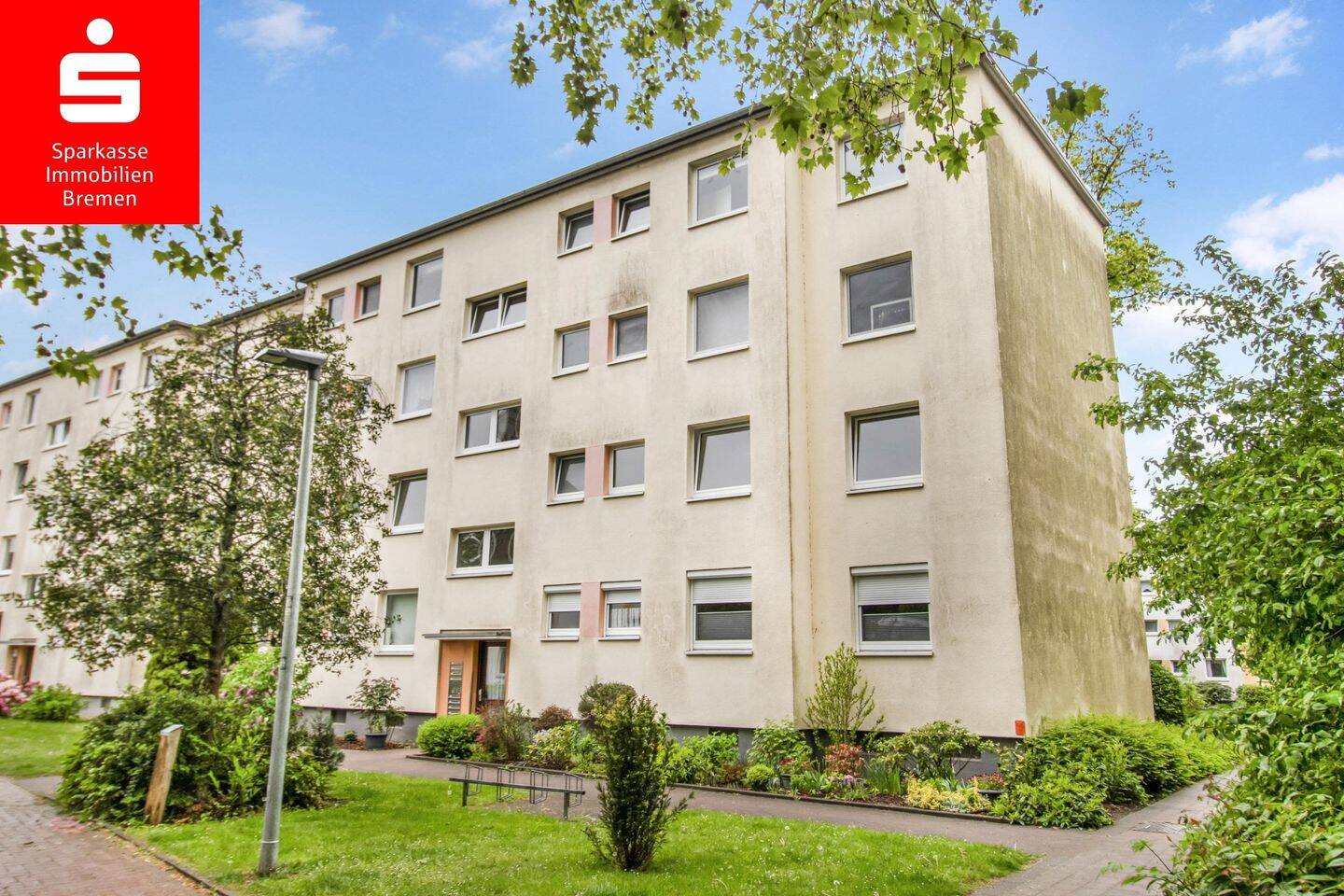 Bremen-Vahr: Gepflegte 3-Zimmer-Wohnung im 1. OG mit Westloggia